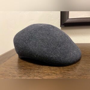 Newhattan Size Small Medium 100% Wool Newsboy Paperboy Cap Hat Gray Grey